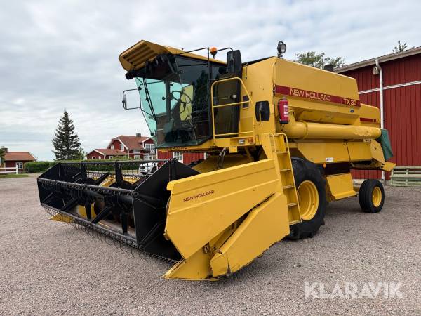 Skördetröska New Holland TX32 Hydro 15 Fot