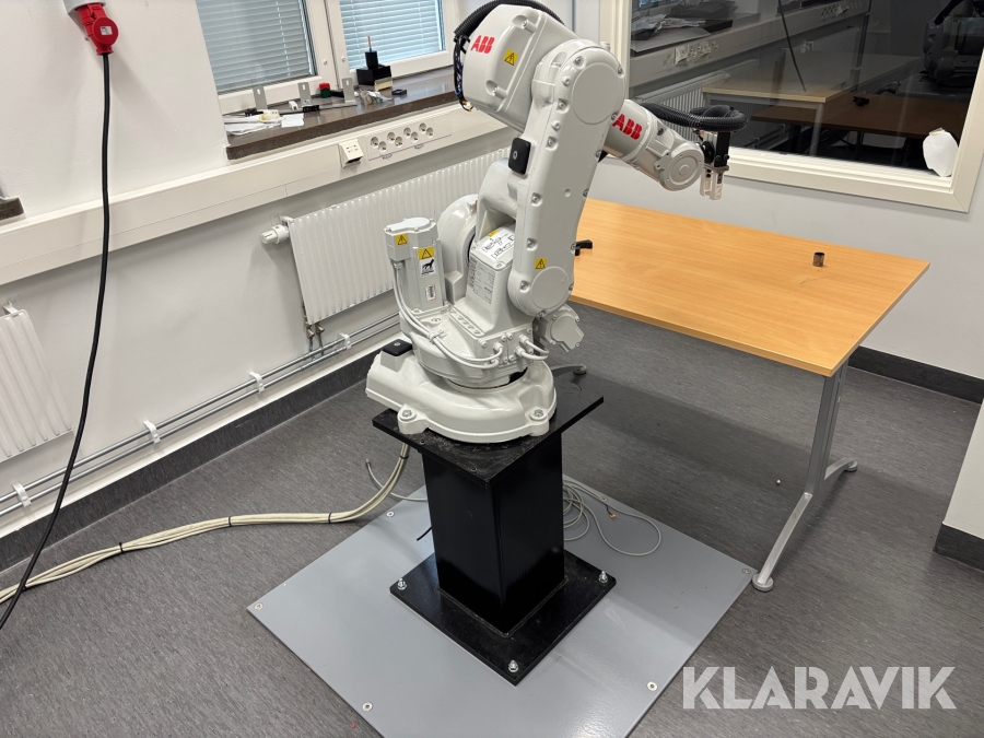 Industrirobot / CNC robot ABB IRB 140 M2004