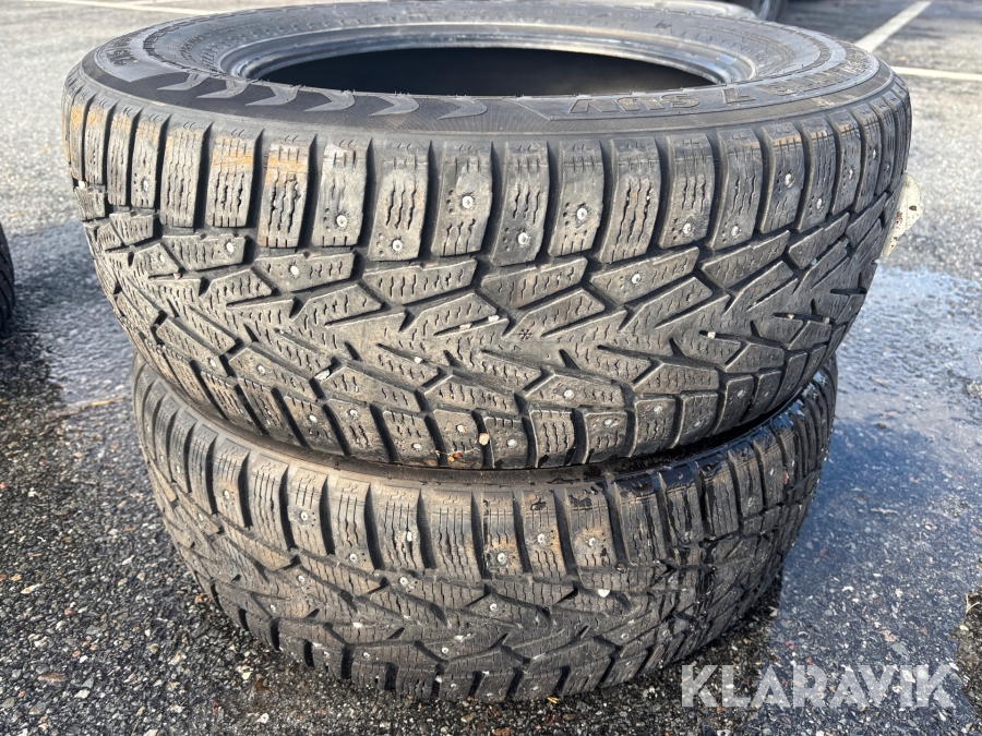 Vinterdäck Nokian 215/65-16 dubb