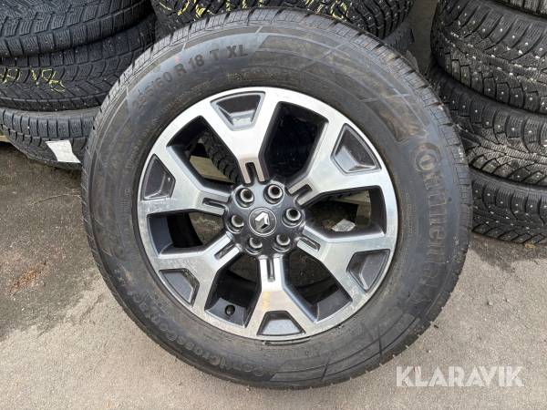 Däck på fälg 255/60 R18