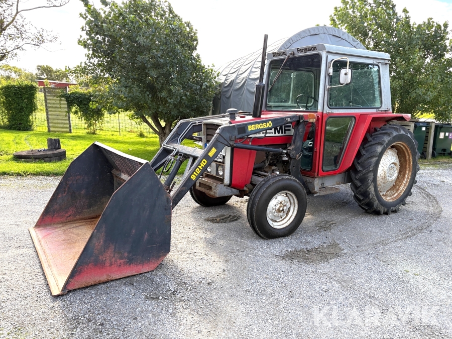 Traktor Massey Ferguson 550
