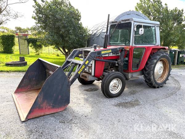 Traktor Massey Ferguson 550
