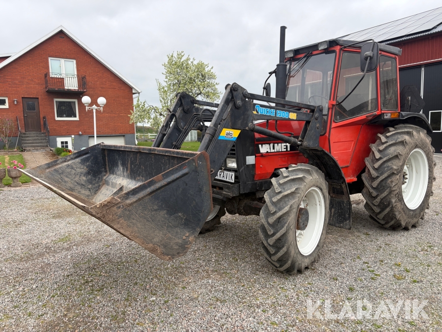 Traktor Valmet 405-4 med lastare & 2st skopor