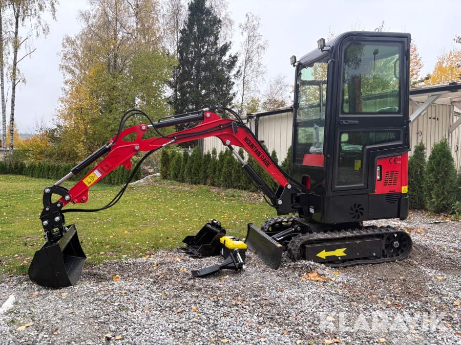 Grävmaskin Mountain Raise MR10 med redskap