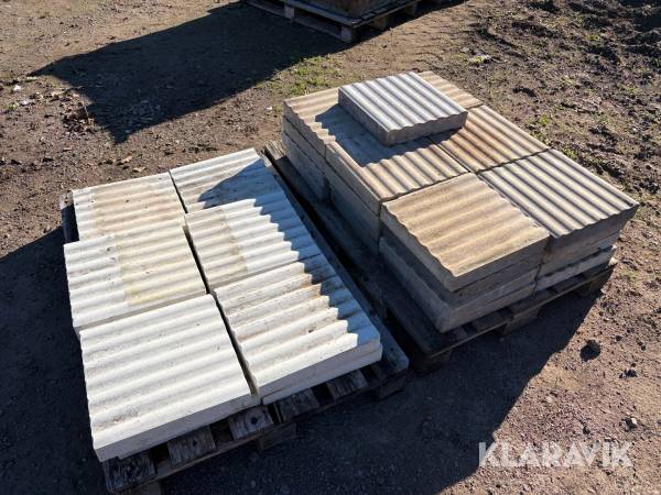Plattor räfflade 345x345x60 mm 35 st