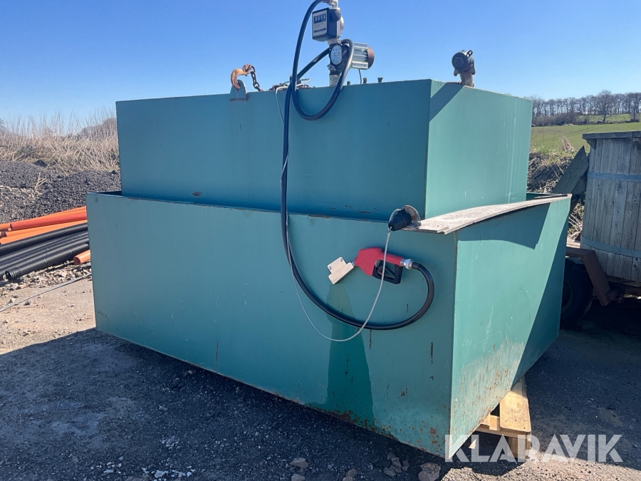 Dieseltank Götlinds Svets 5000 liter med pump