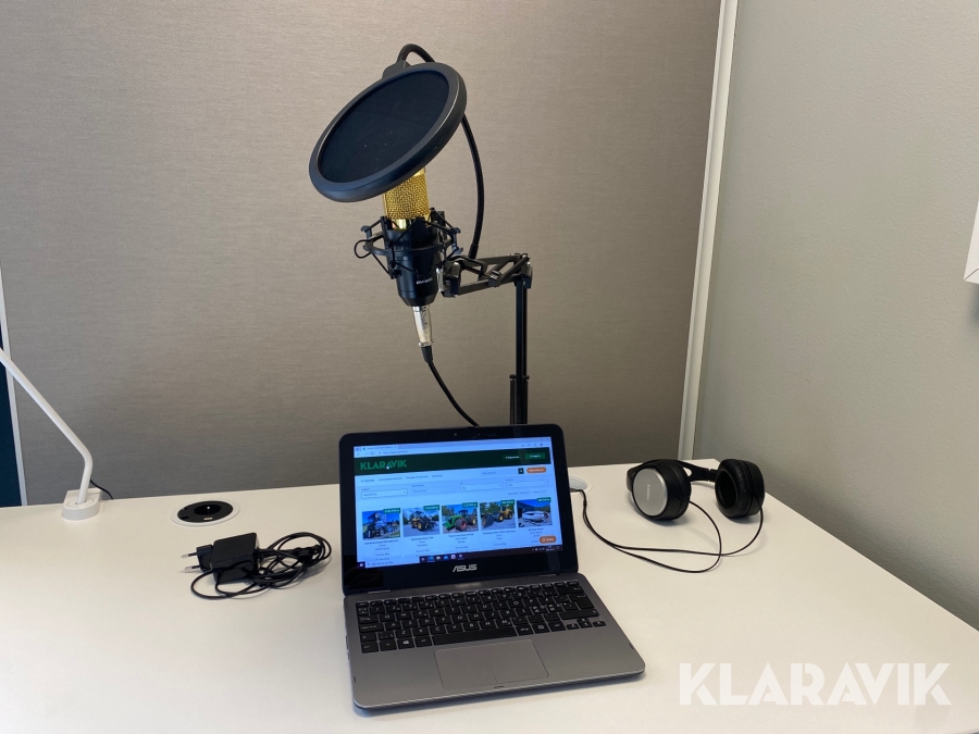 Bärbar dator, mikrofon & hörlurar
