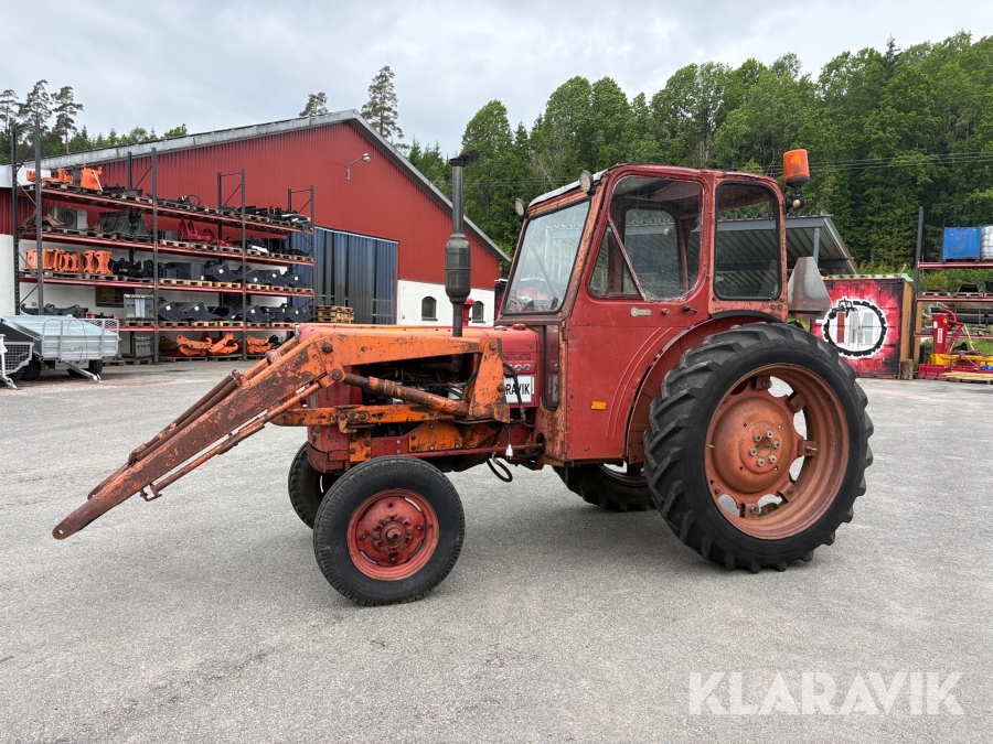 Traktor Buster 400