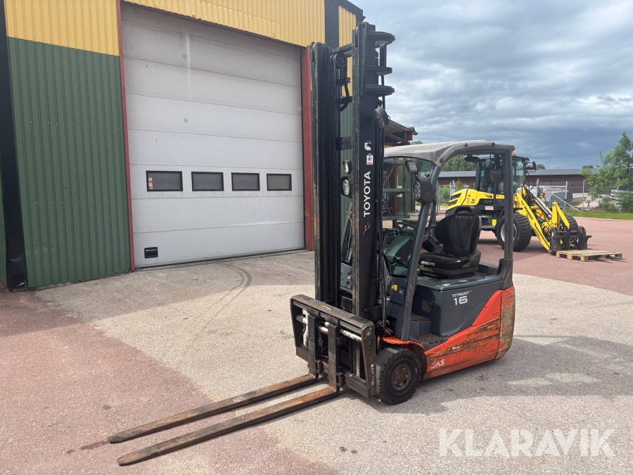 Motviktstruck Toyota 8FBEK16T med våg