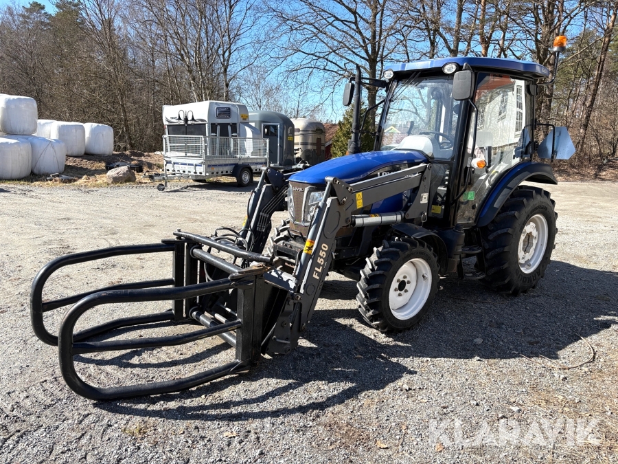Traktor Lovol M504 med redskap
