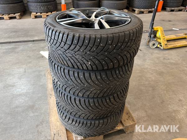 Vinterdäck på fälg Michelin 234/45R18 4 st