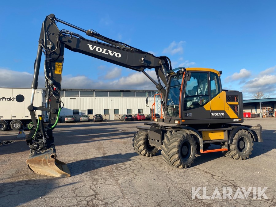 Grävmaskin Volvo EW170E med tillbehör