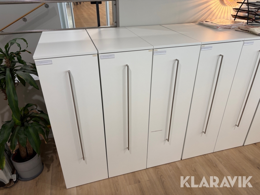 Utdragbara Skåp 4 st LANAB