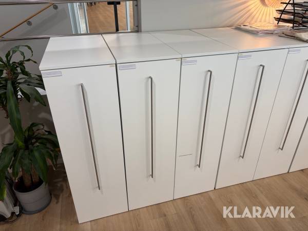 Utdragbara Skåp 4 st LANAB