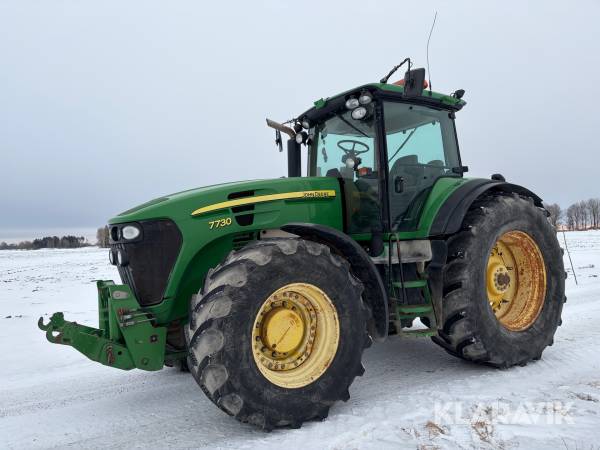 Traktor John Deere 7730