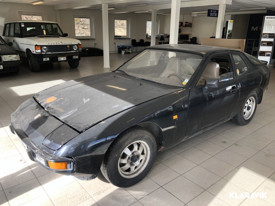 Porsche 924 -84 