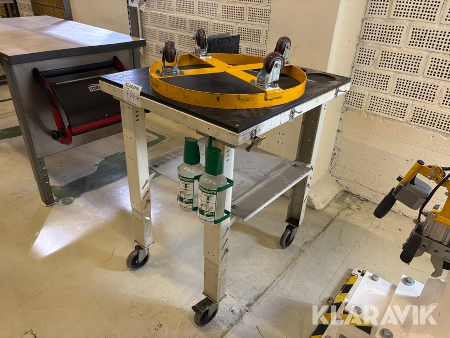 Arbetsbänk på hjul