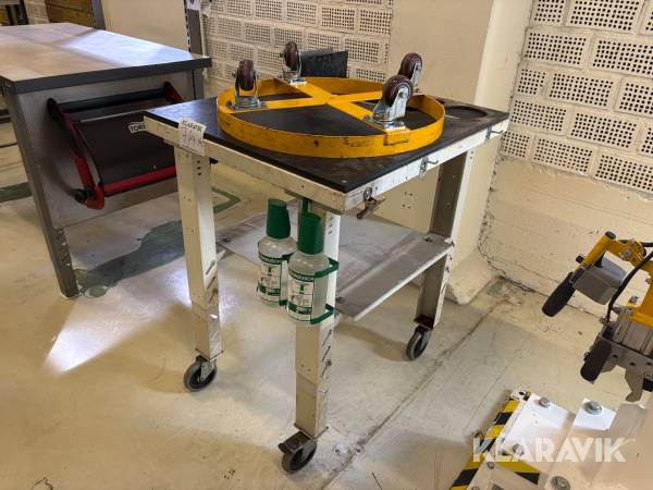 Arbetsbänk på hjul