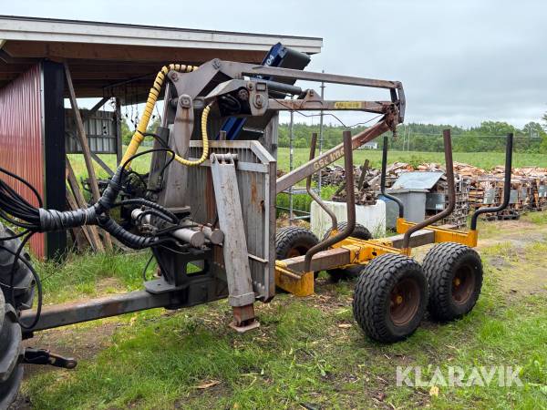 Skogsvagn Mowi 250-75 med kran samt vinsch