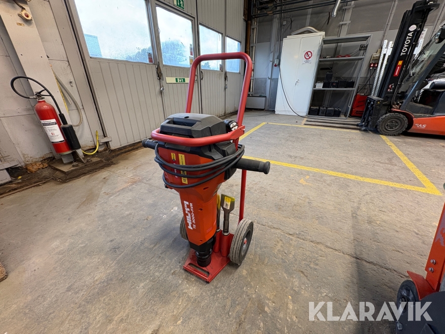 Bilningsmaskin Hilti TE3000-AVR Med mejslar och spätt