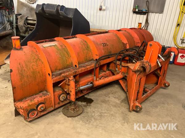 Snöplog SvedalaArbrå 3,6m stora bm & trepunkt-fäste