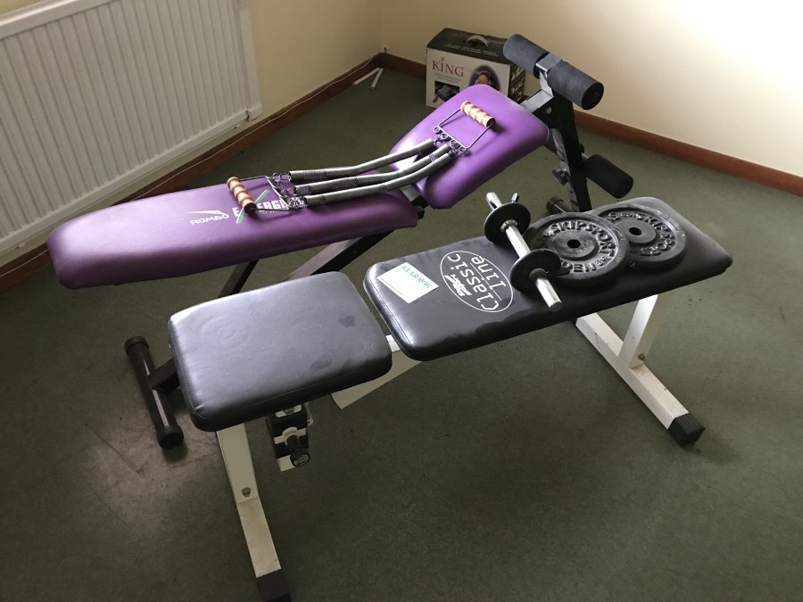 Gymbänkar + hantlar