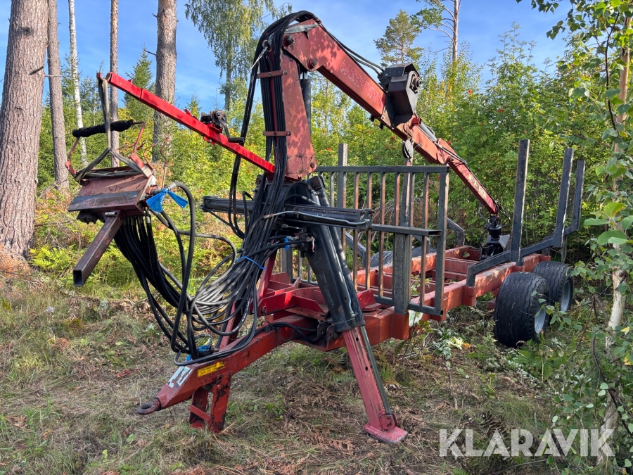 Skogsvagn med kran KMA 82198