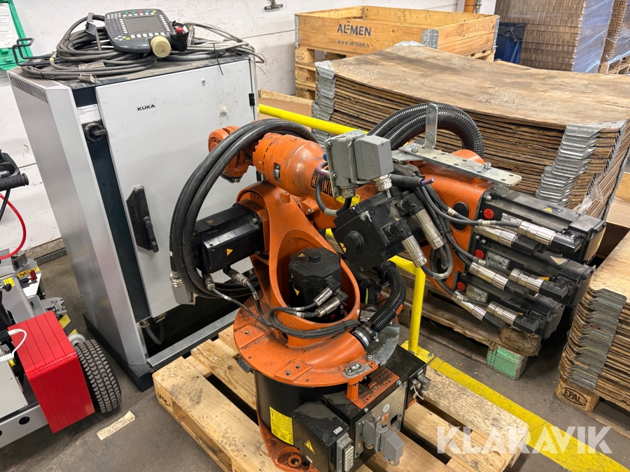 Industrirobot Kuka Kr16-2 med styrskåp, teach pendant