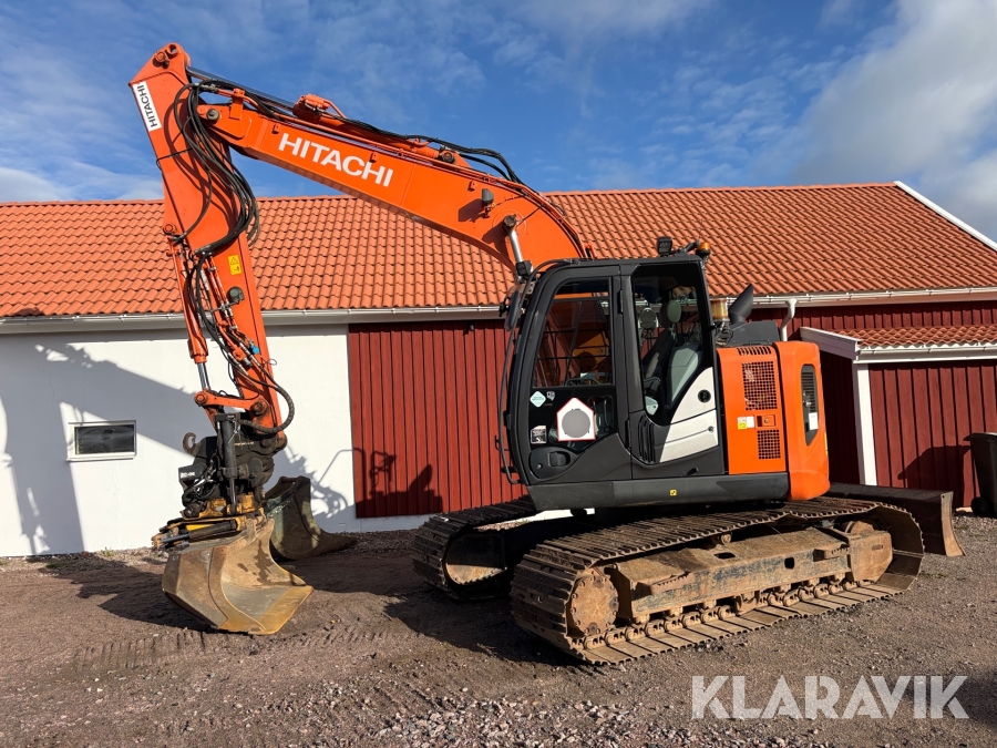 Grävmaskin Hitachi ZX135US-6 med tiltrotator/grip & flera redskap