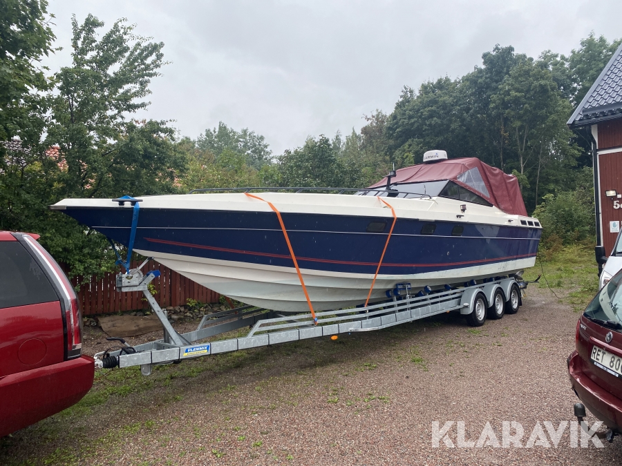 Båt Cobra 35 Offshore med trailer