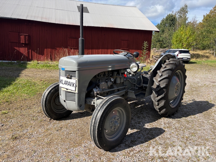 Veterantraktor Massey Ferguson TEF ”Grålle” Diesel