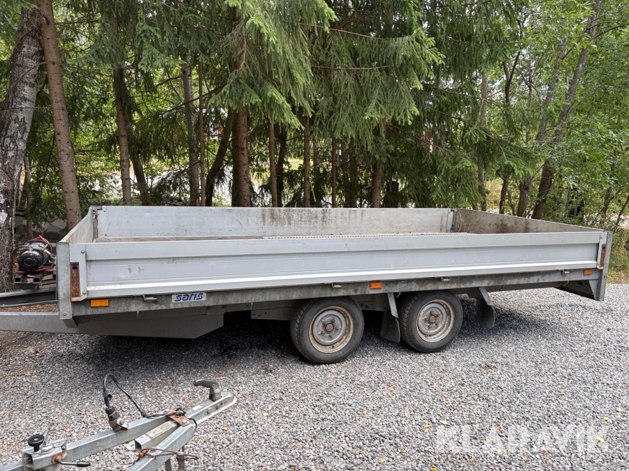 Personbilssläp Saris C2700