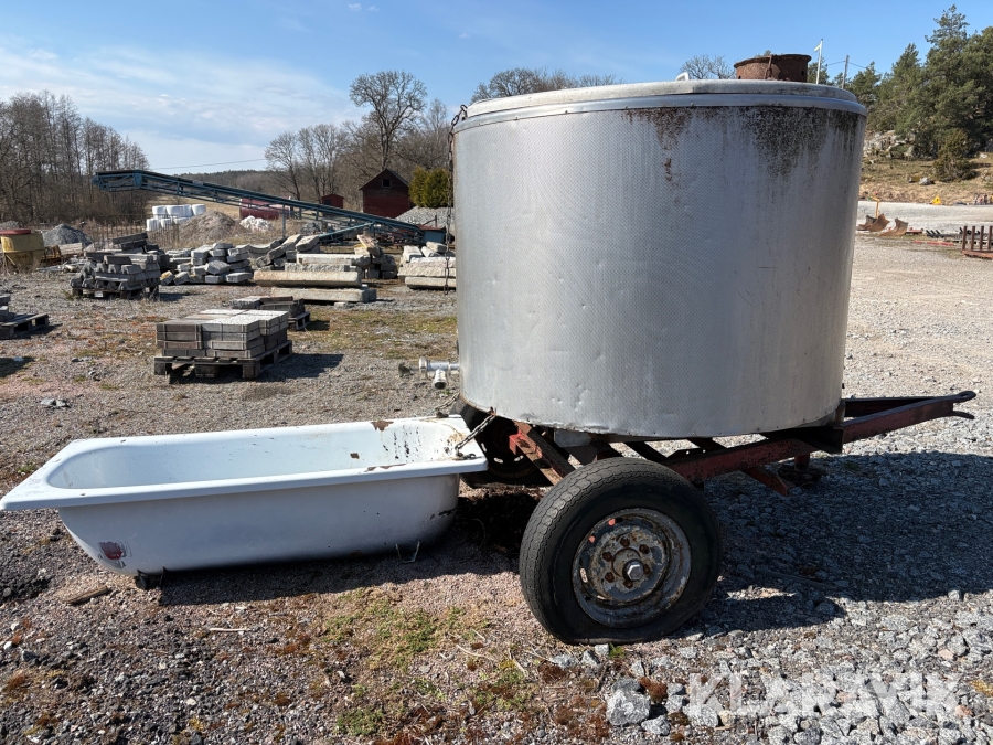 Vattentank med vattenkar Wedholm DF713 1250 L