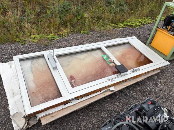 Ytterdörr och trappor