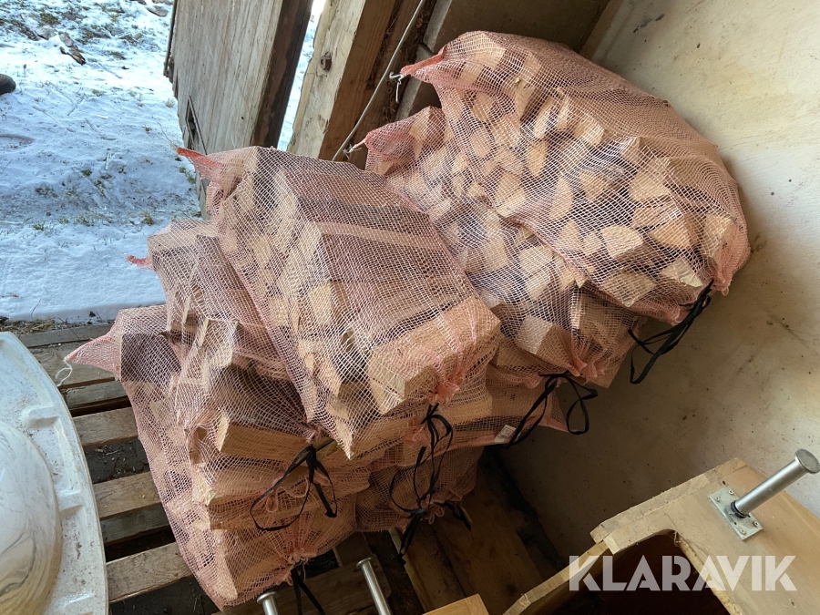 Ved i säck Ask 60L 7st