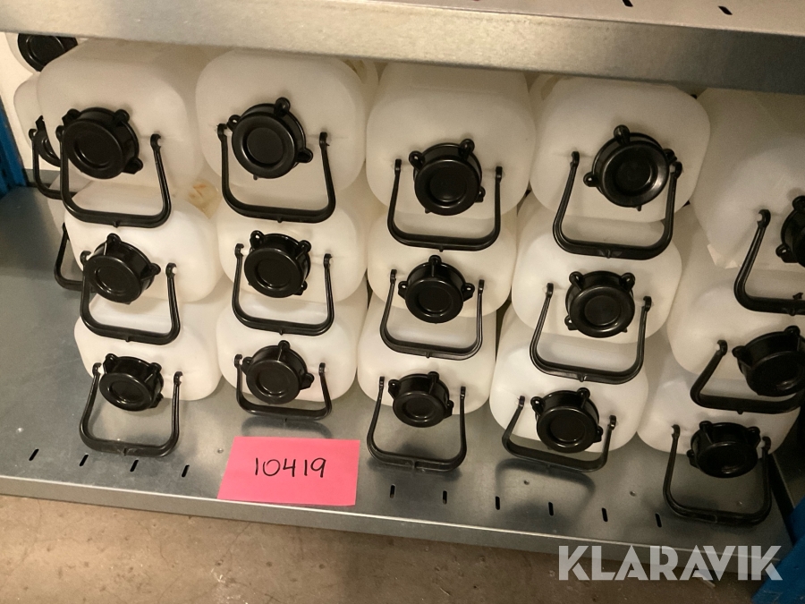 Plastbehållare Mellerud 82 st