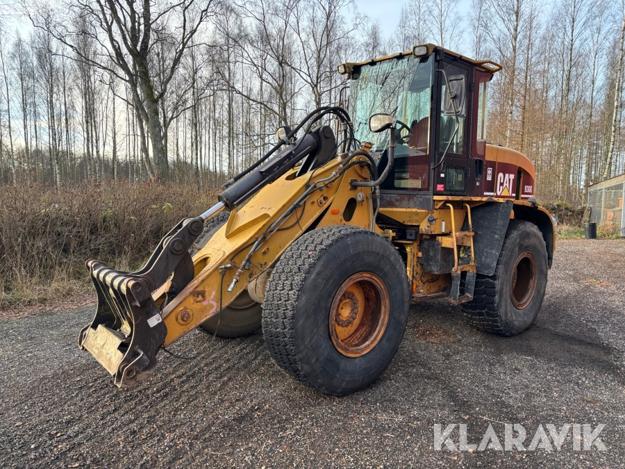 Hjullastare CAT 930G - Med två redskap