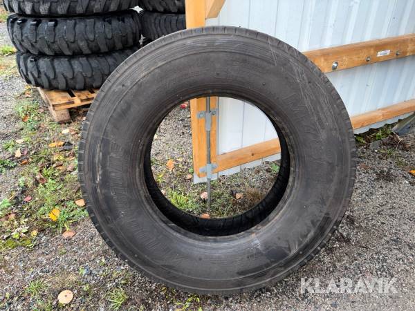 Däck Bridgestone M788 285/70 R19.5