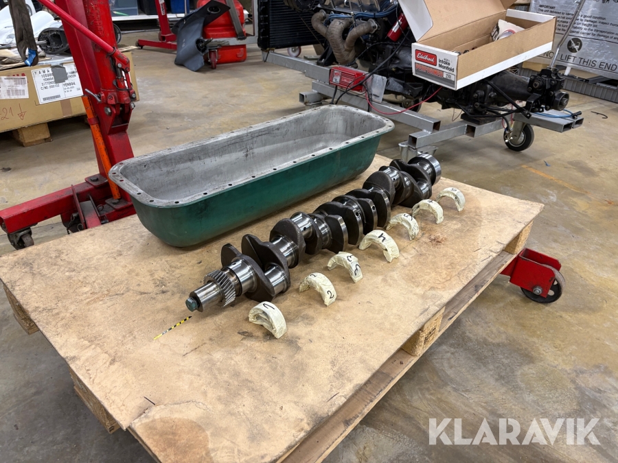 Vevaxel med lager Volvo Penta AD41A med tråg