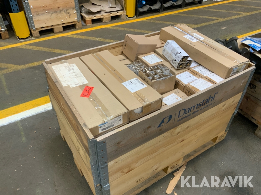 Stort parti lysrör/ glödlampor halogen Philips