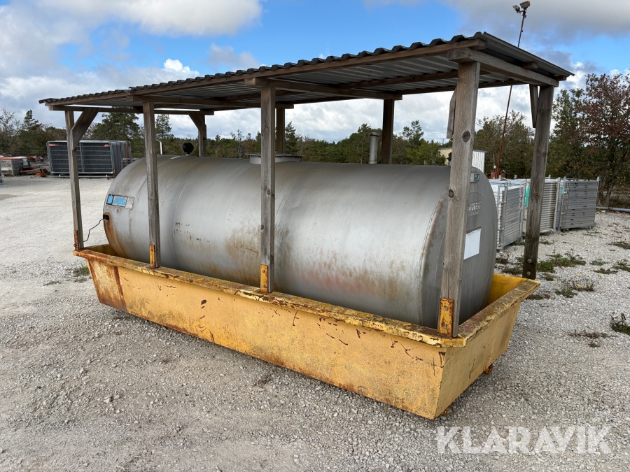 Dieseltank med invallning ABG 5000 liter med 220v pump & räkneverk
