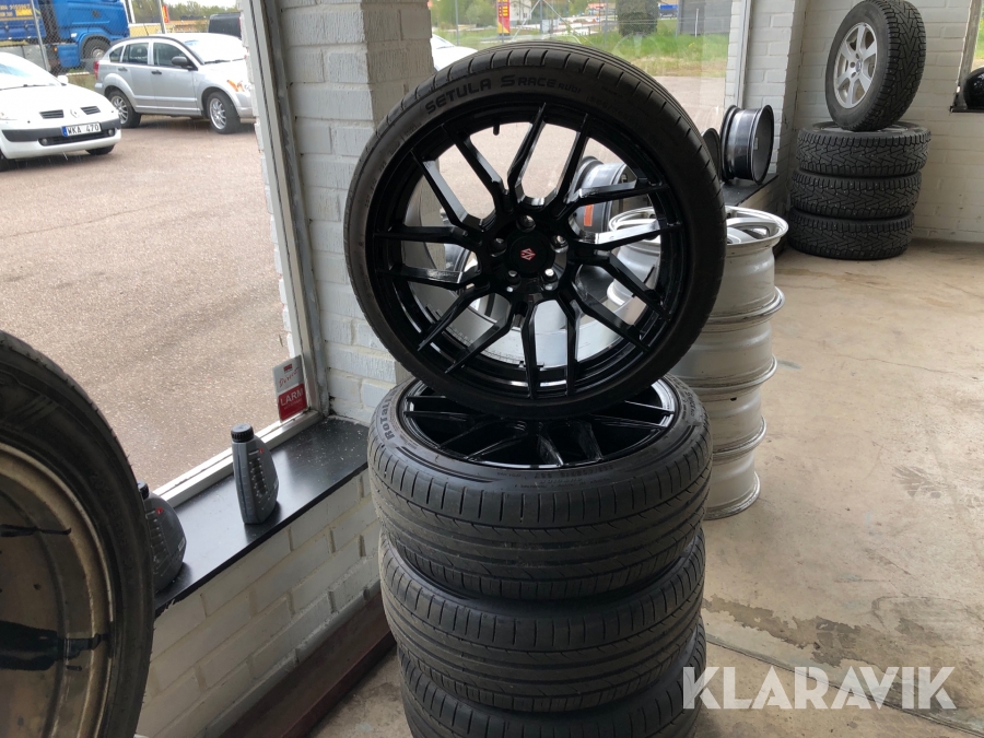 Däck med fälg 19 tum  Imaz Wheelz  19x9,5 tum samt 19x8,5 tum  