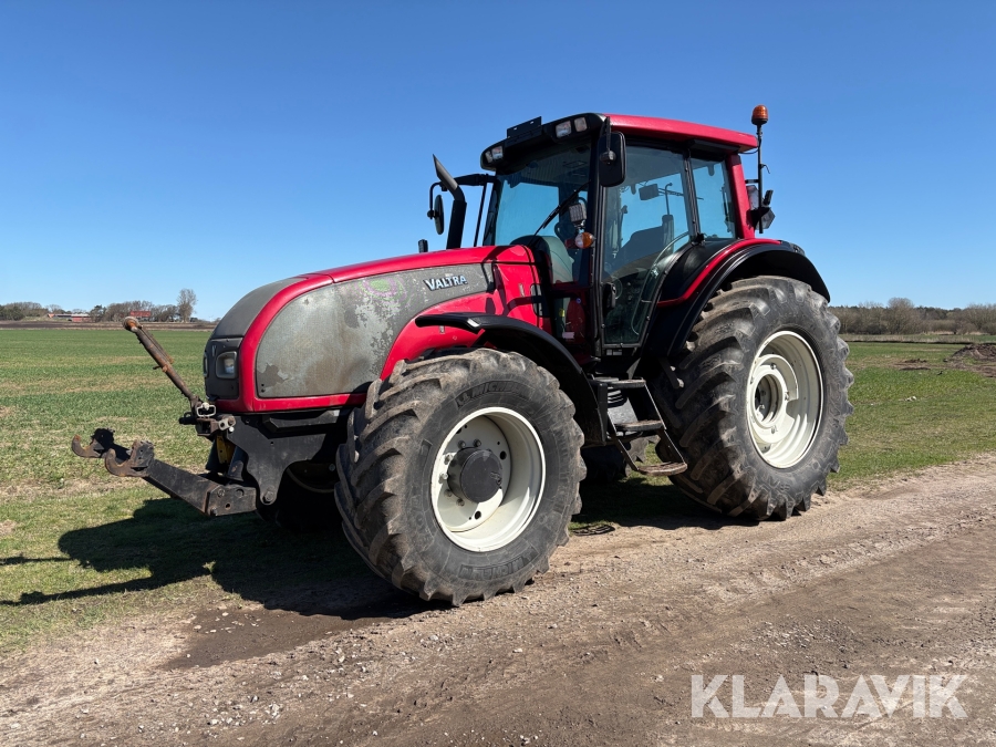 Traktor Valtra T151e