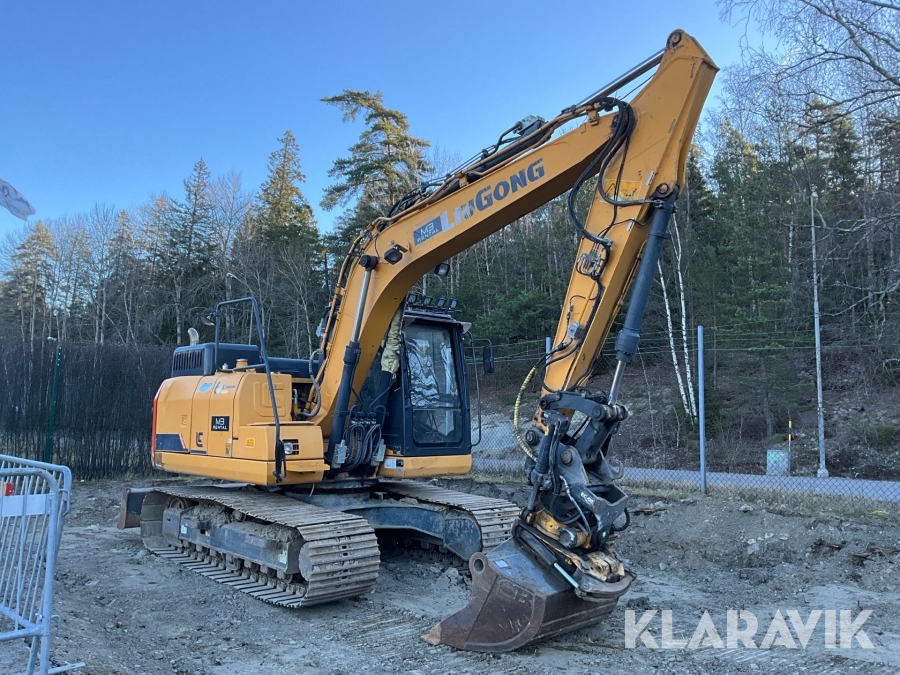 Grävmaskin Liugong CLG915E med tiltrotator och skopor