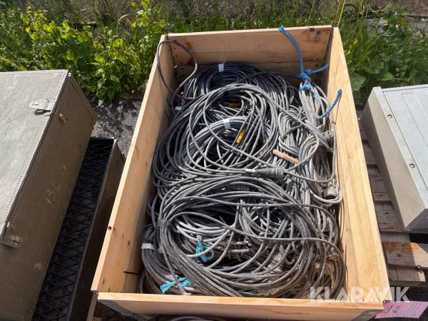 Elkabel och elcentraler 32A