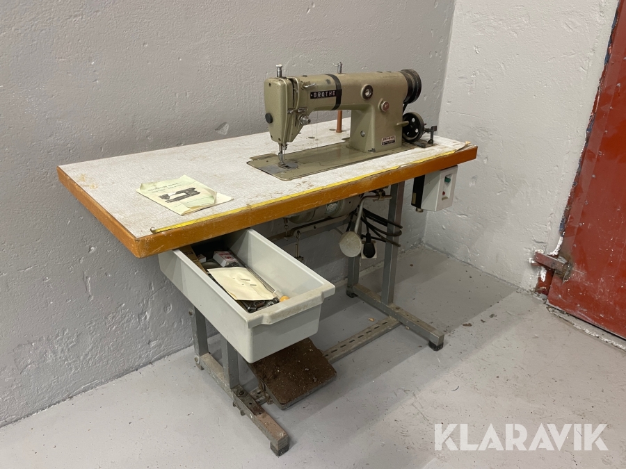 Industrisymaskin Brother DB2-B755