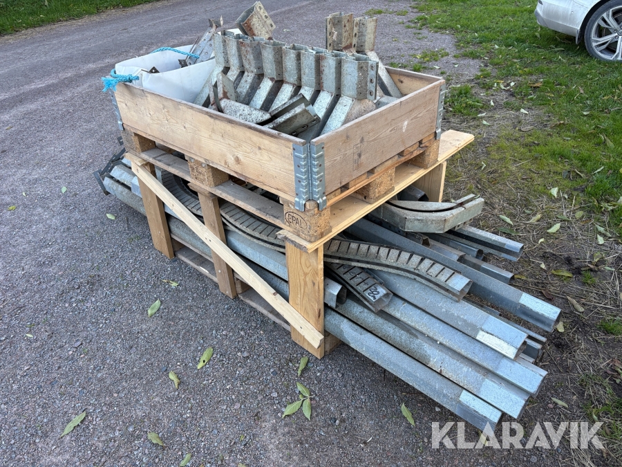 Mjölkräls med balkvagnar