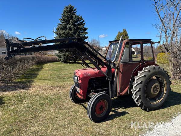 Traktor Massey Ferguson 35 med lastare