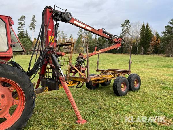 Skogsvagn Nokka Koneet HK 2510 med kran, grip och rotator.