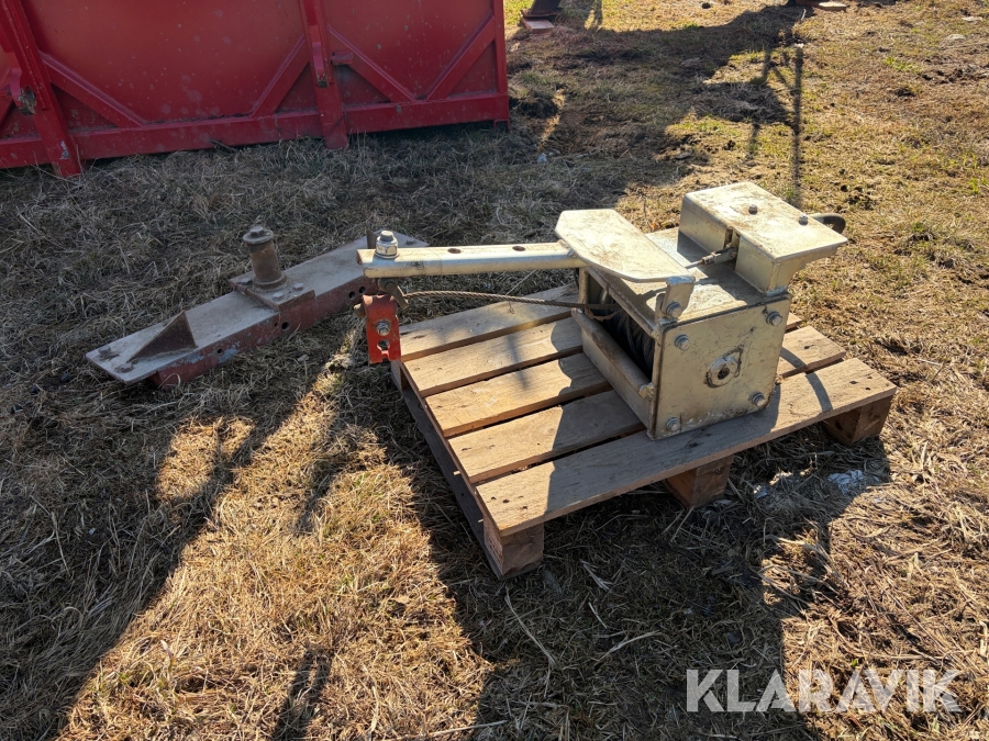 Hydraulisk vinsch med fäste